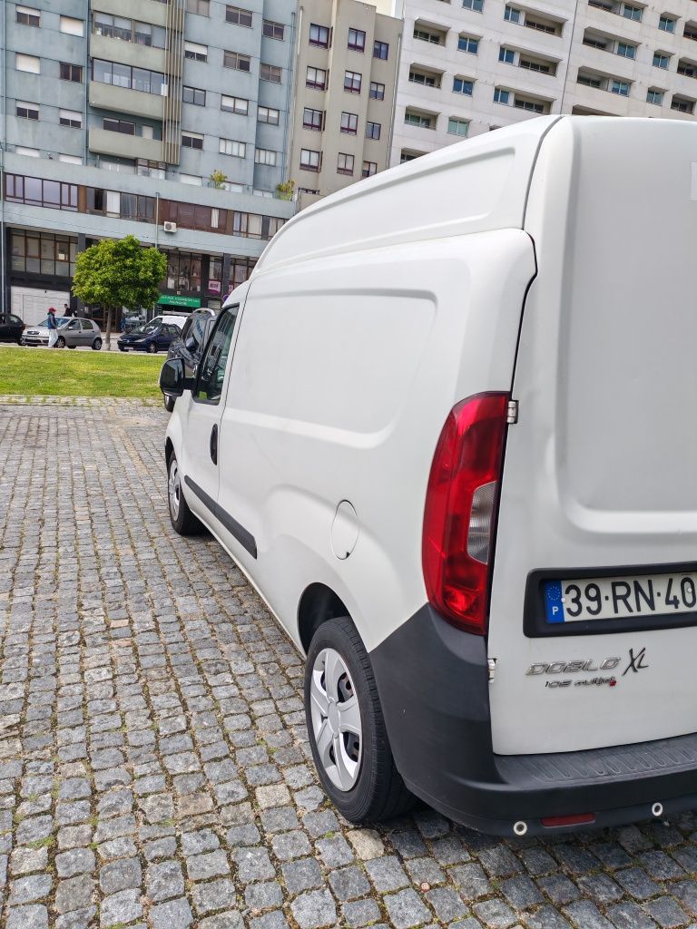 Fiat Doblo XL 1.6 caixa fibrada