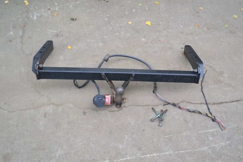 VW PASSAT B5 SEDAN KOMBI 96-05 HAK HOLOWNICZY BIZUB A28882 WIĄZKA POMORSKIE