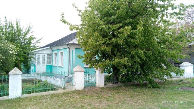 Продається будинок у м.Шаргород (не далеко від центру)