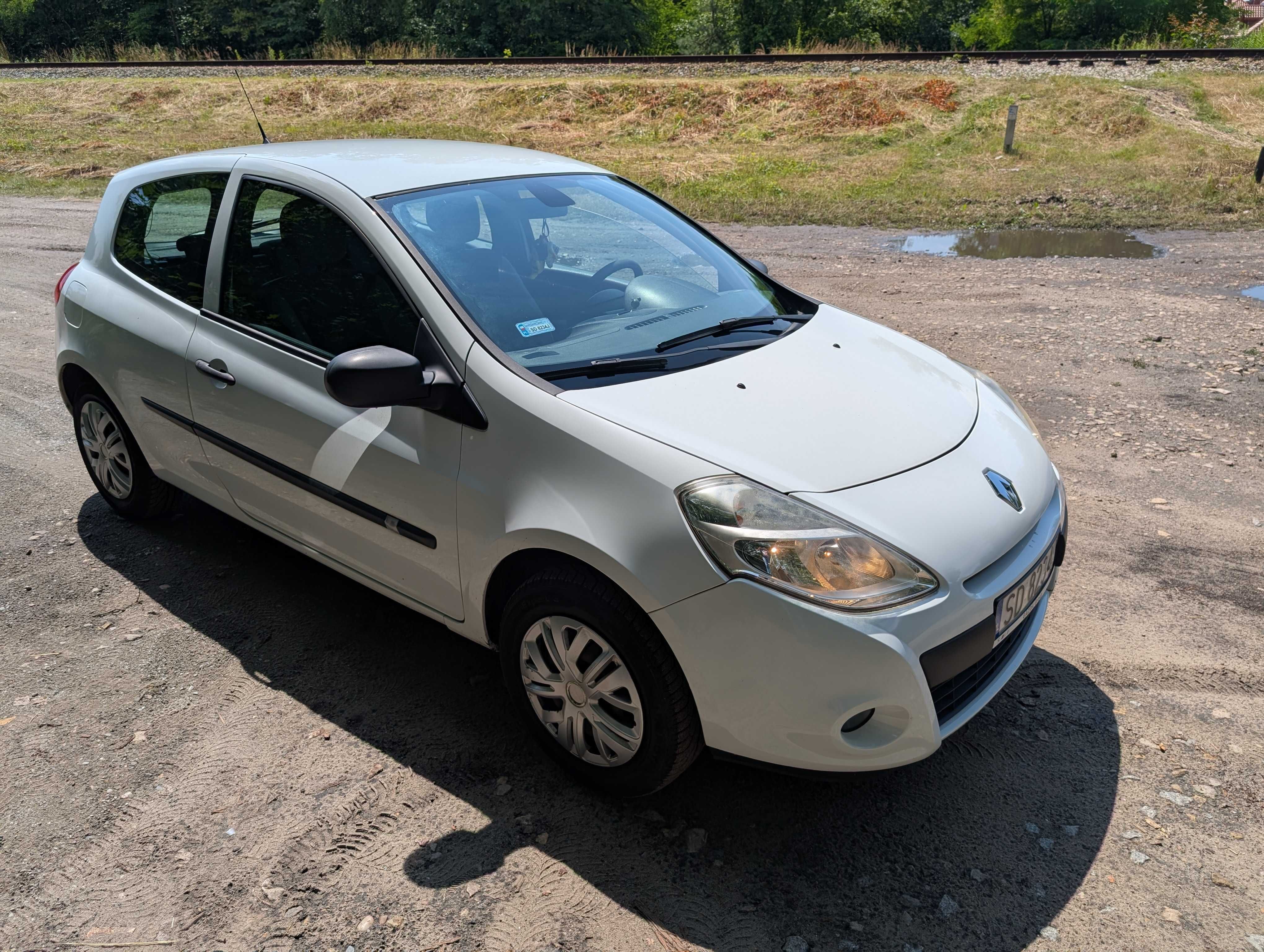 Renault Clio 2010 rok 1.2 16V