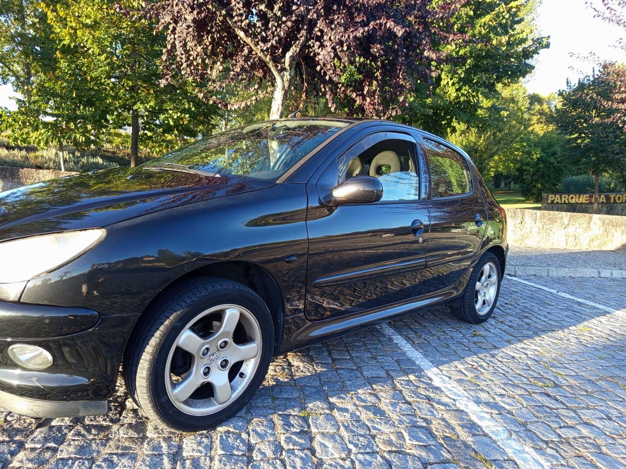 Peugeot 206 1.1 Gasolina - 1998