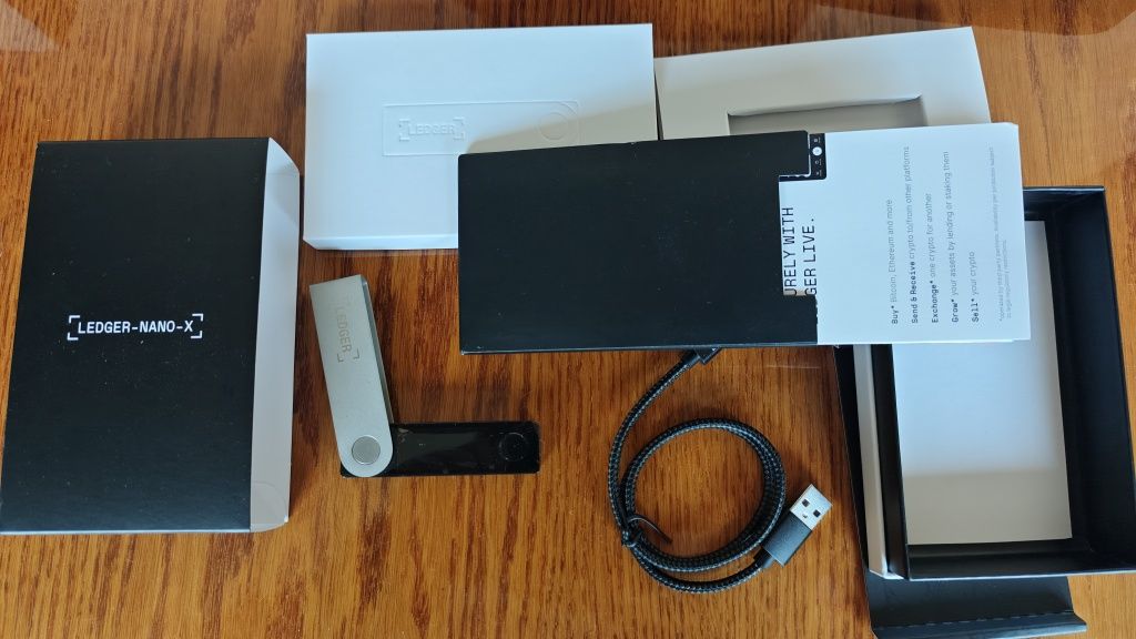 Ledger Nano X криптокошелек