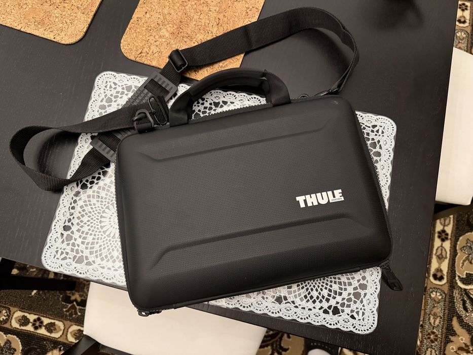 Etui Case Torba Laptop Thule Gauntlet  Macbook Air Pro 13” 14”