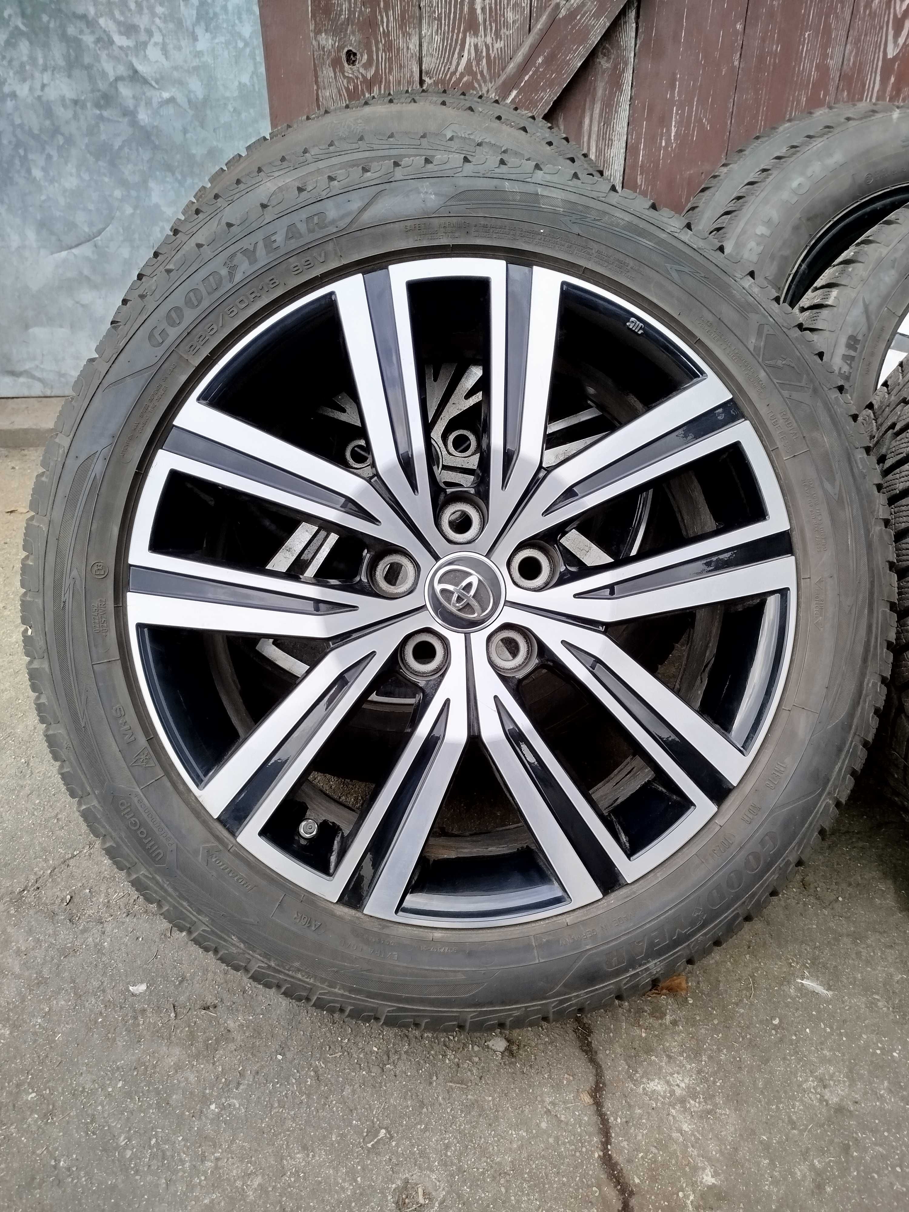 Kola Felgi opony Toyota Corolla Cross 225/50r18 ZIMA 8mm Goodyear 2023