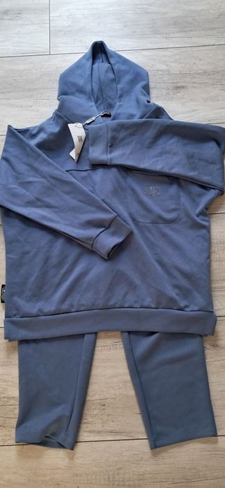 Niebieski dres BB od Minouu