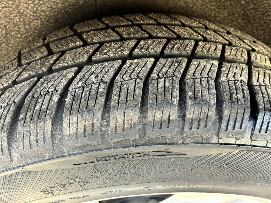 Kola z oponami zimowymi 17 Renault