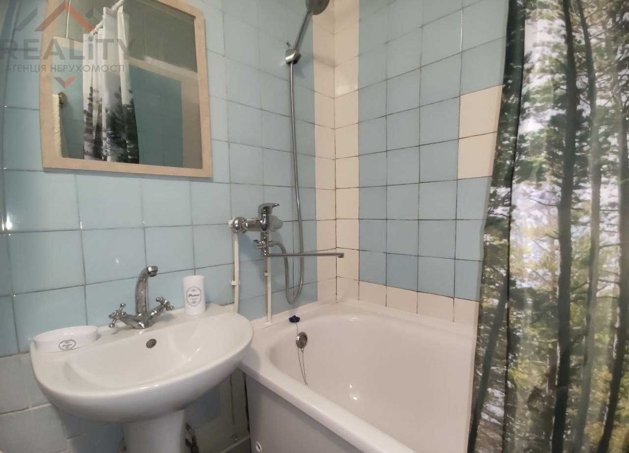 Продам 2к квартиру на пр. Пилипа Орлика