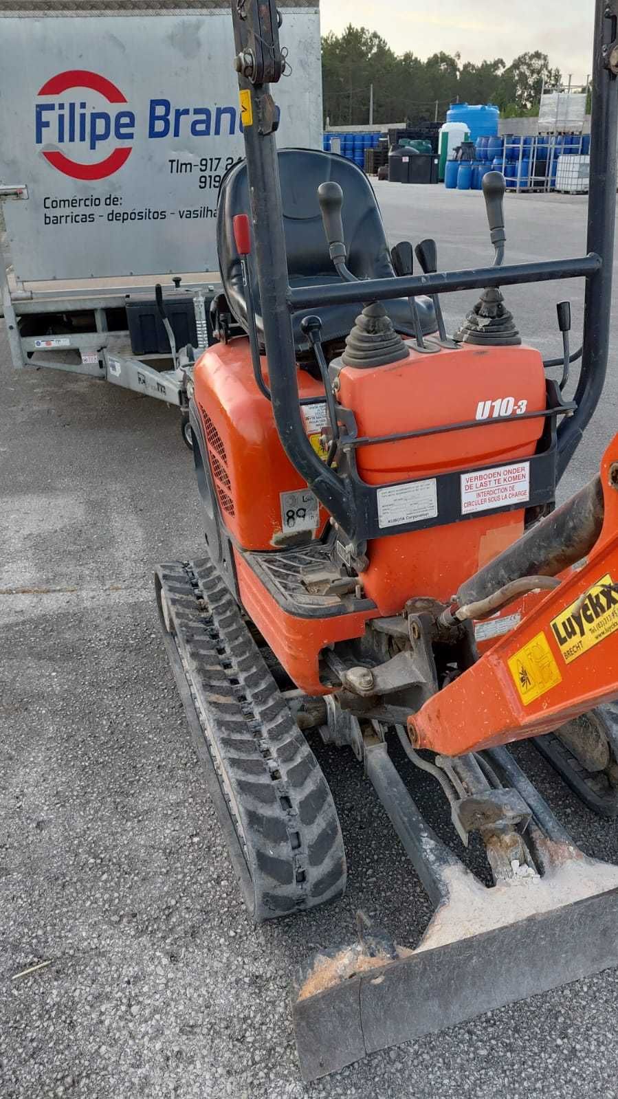 Mini-escavadora KUBOTA U 10-3