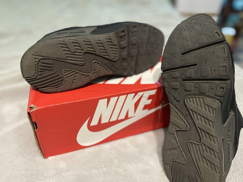 Кросівки Nike Air Max Excee 41 розмір