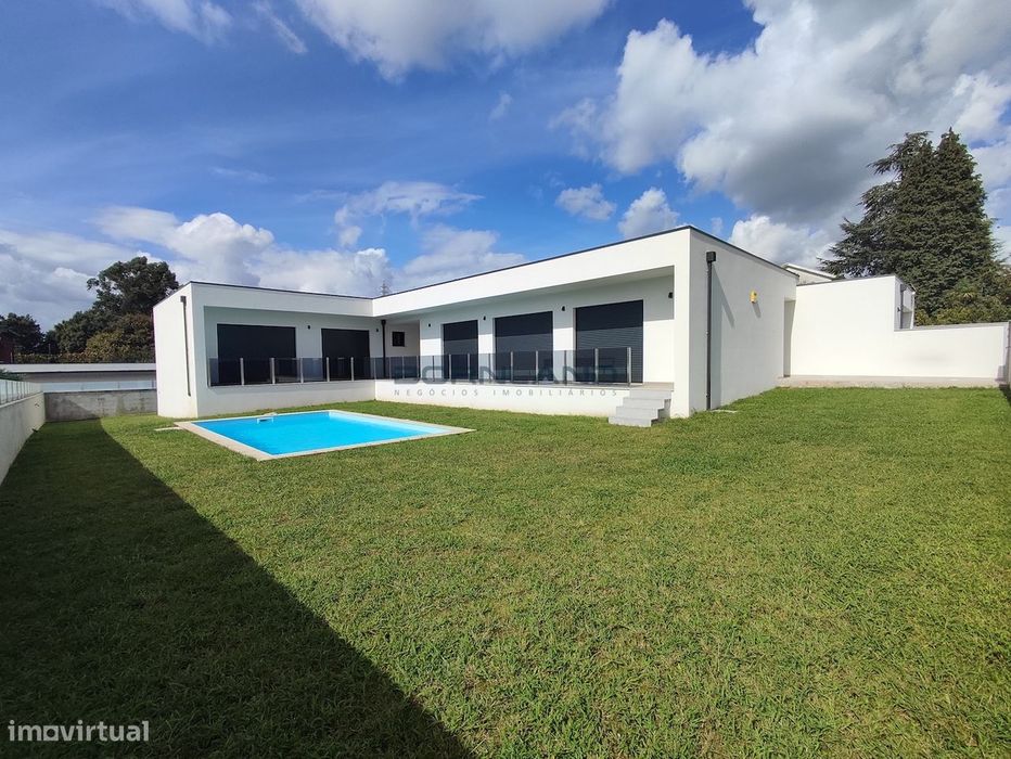 Fantástica Moradia Térrea T3 + Escritório