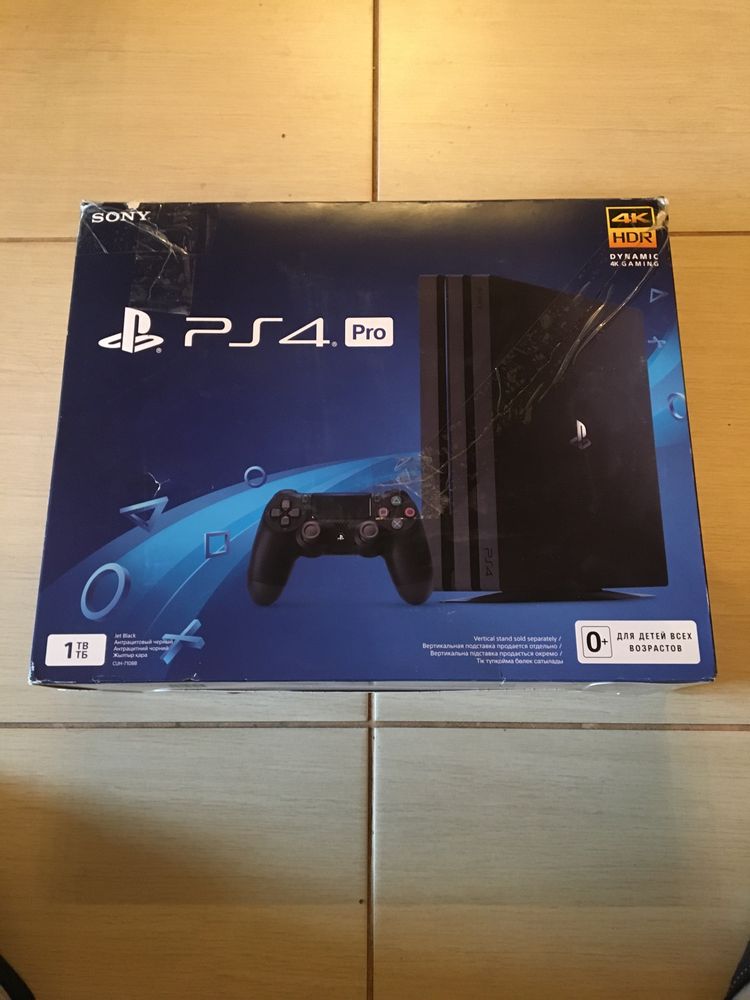 Sony PS4 PRO 4K (коробка)