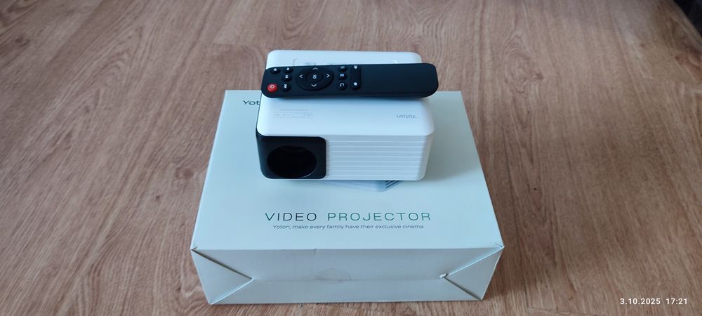 Yoton projektor HD maly lekki