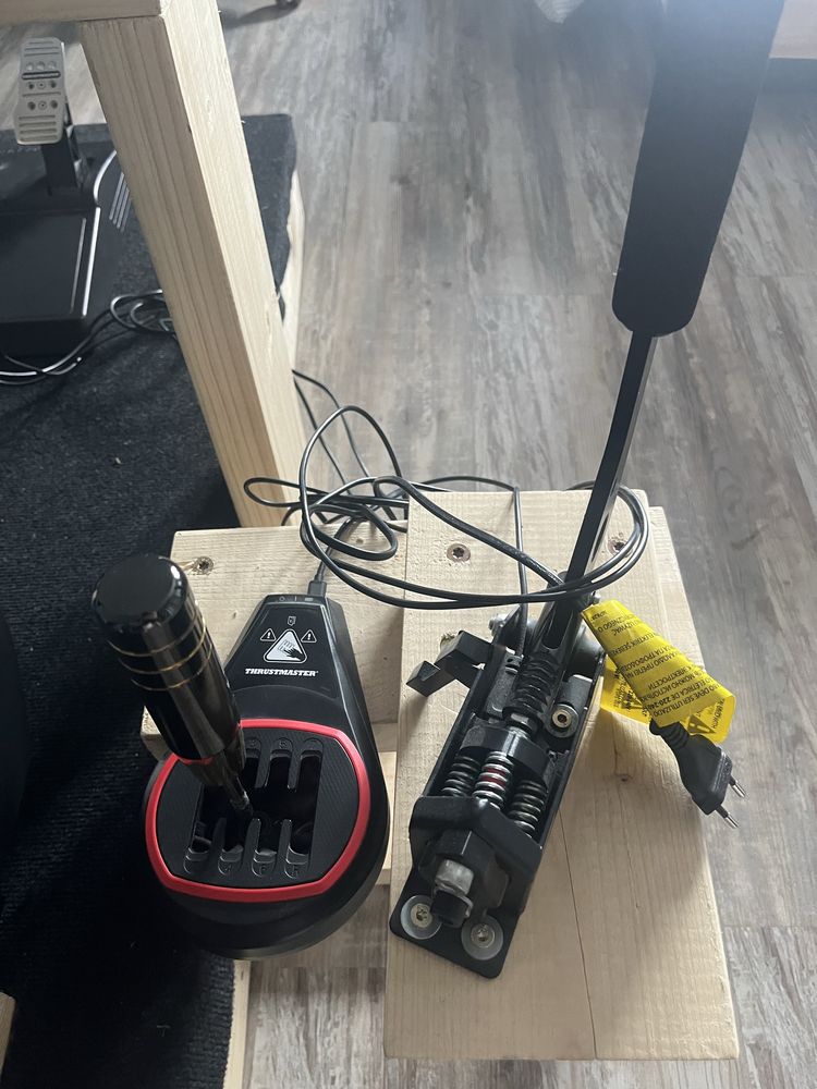Sim rig diy thrustmuster t300 alcantara edition
