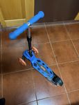 Trotinete de 3 rodas como nova
