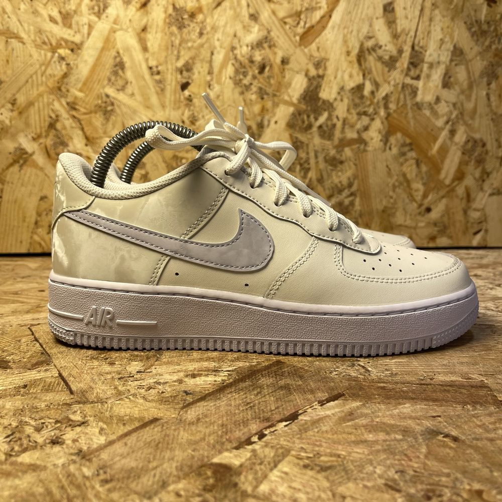 Жіночі кросівки Nike Air Force 1 Big Kids' Shoes CT3839-110