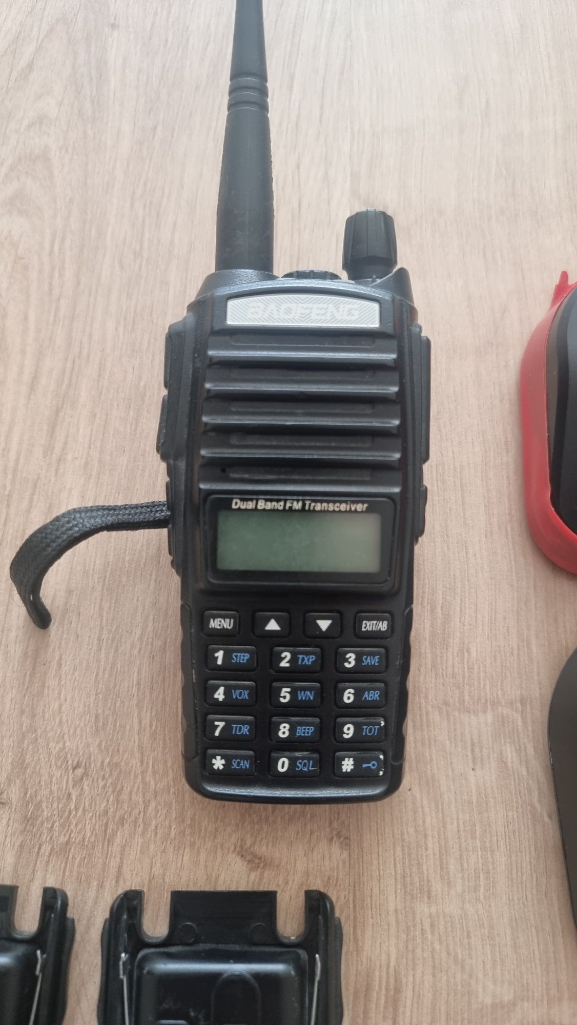 Krótkofalówka radio BOAFENG UV 82 HT 2 baterie Ładowarki Gruszka