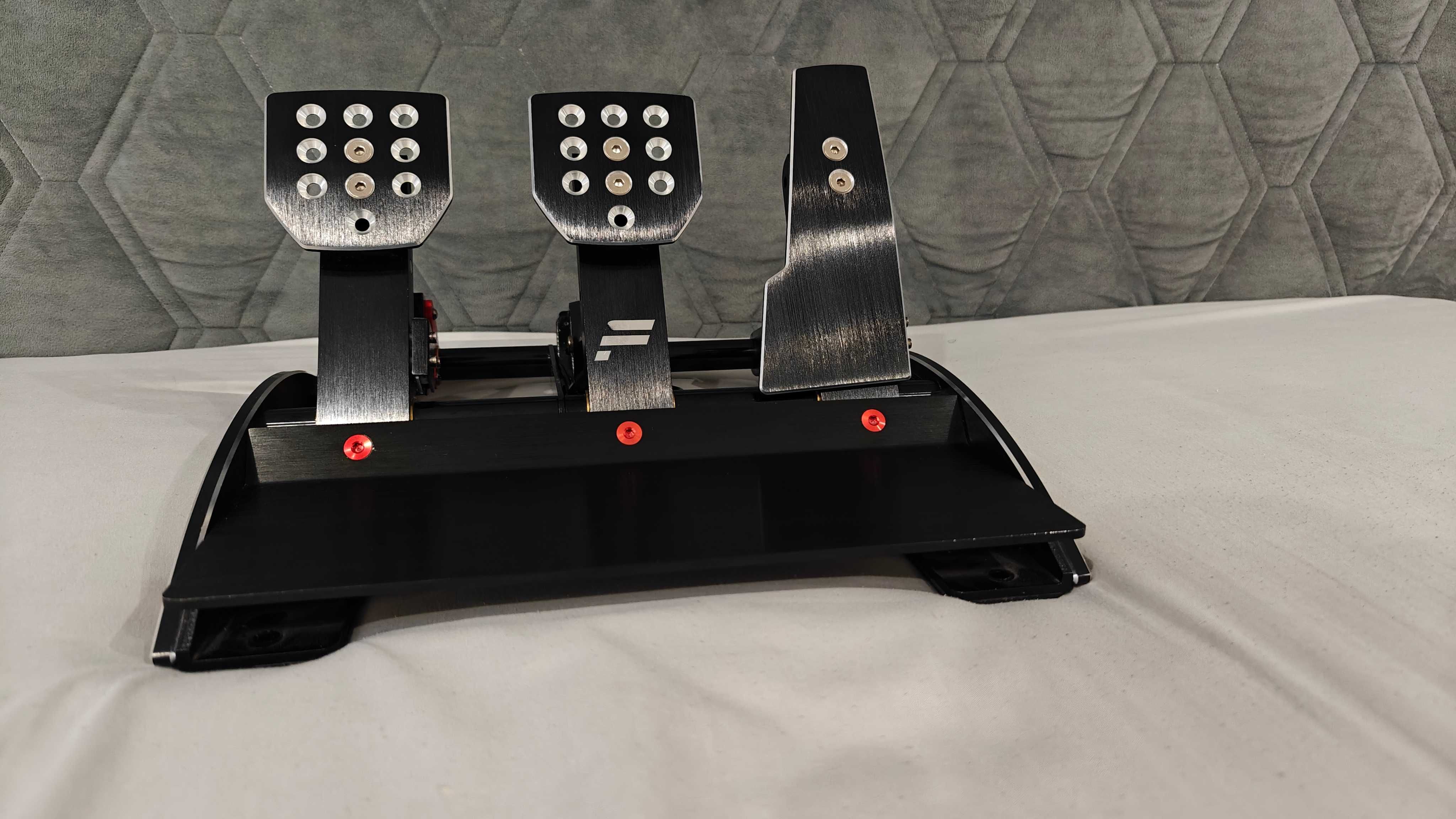 Manipulatory, pedały Fanatec Clubsport V3 loadcell jak nowe!