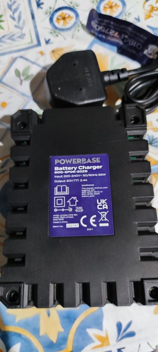 Ładowarka sieciowa powerbase 20V