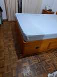 Vendo uma cama de casal completa com 4 gavetas