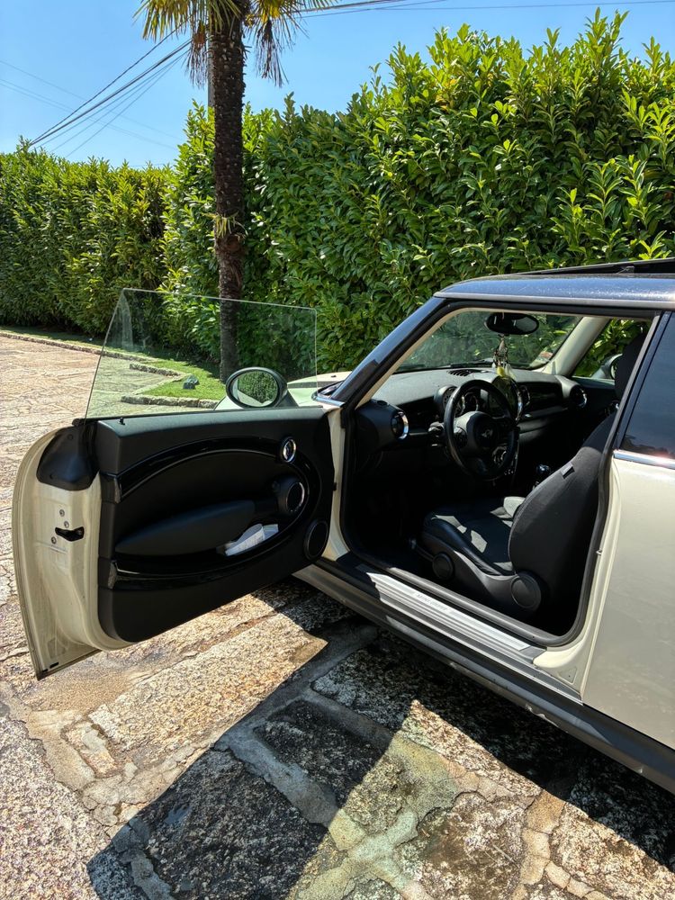 Mini Cooper D 1.6 112cv