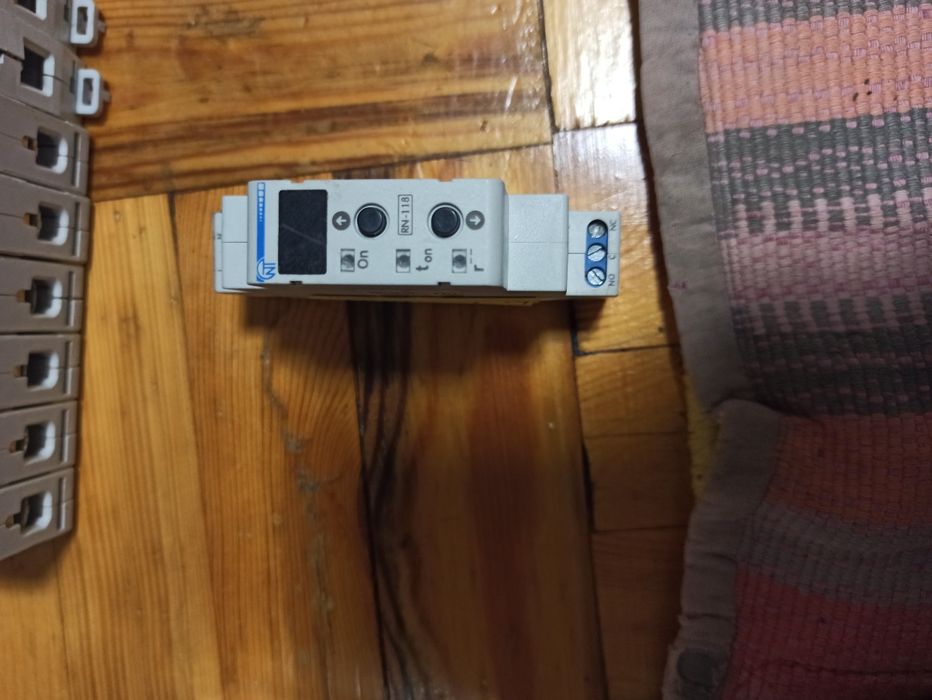 Реле времени IEK