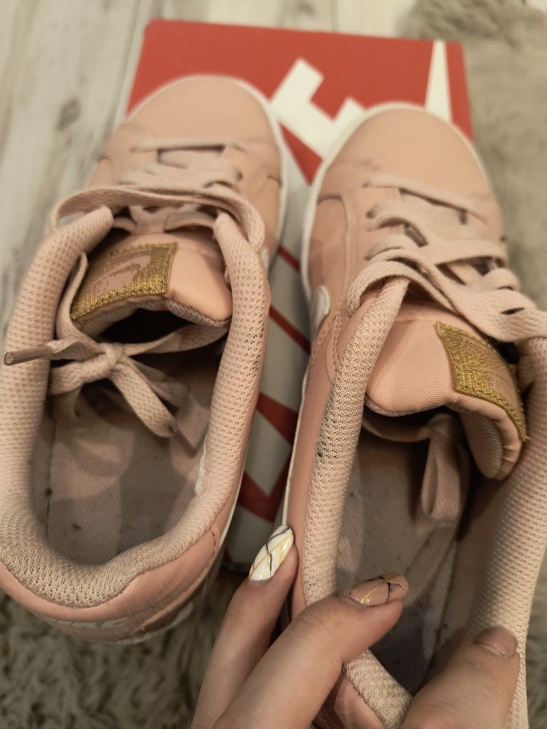 Buty sportowe damskie Nike Court Royale