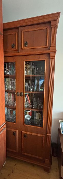 Komplet mebli firmy VOX.