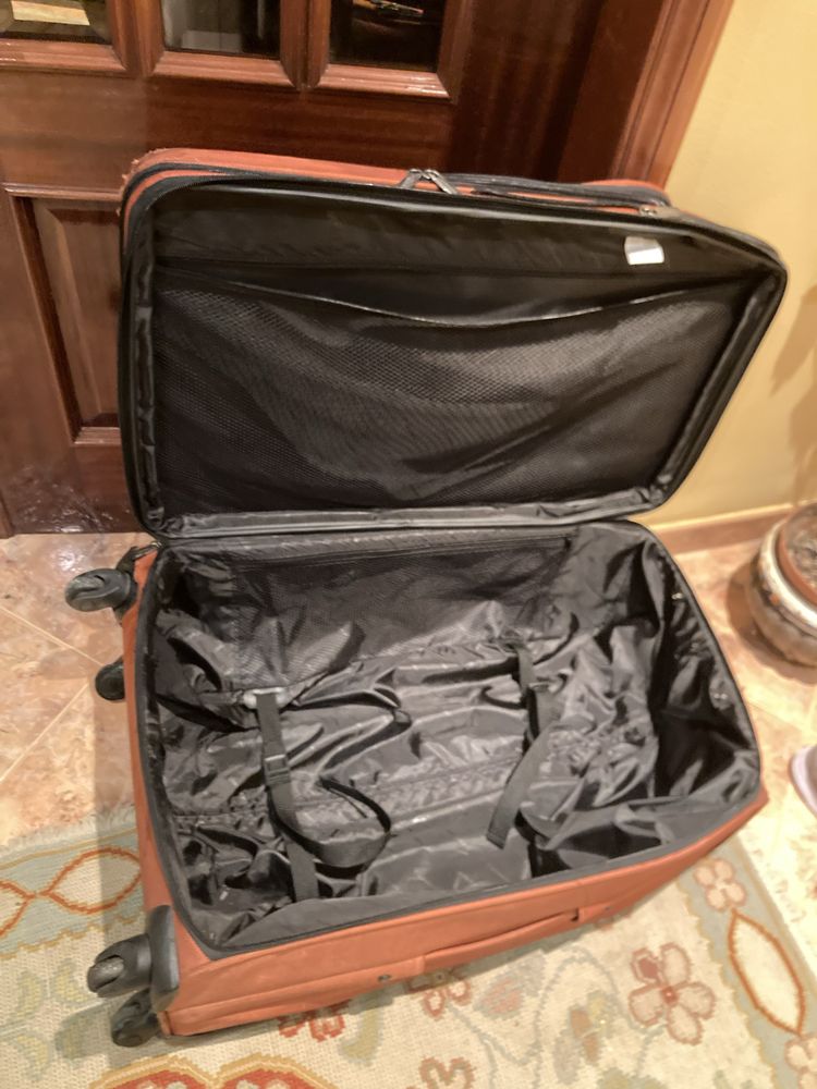 Mala de viagem de porão em bom estado