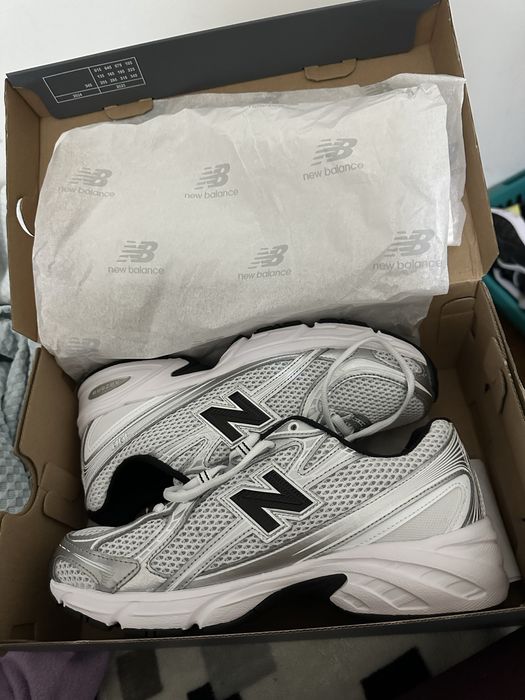 Ténis New Balance 740