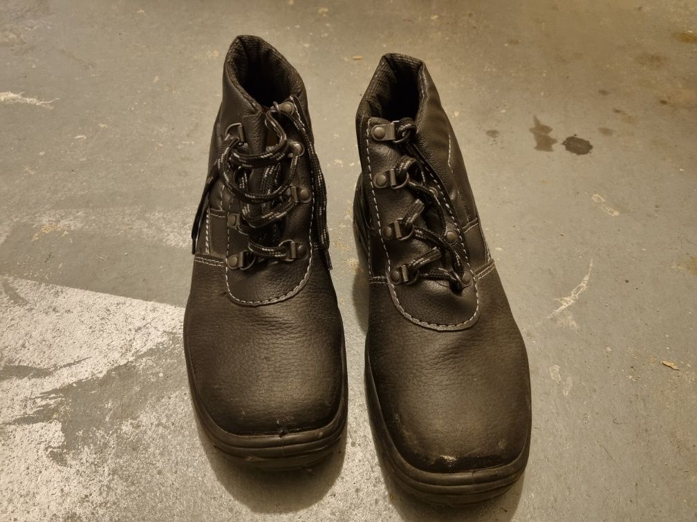 Buty ochronne robocze trzewiki PPO rozmiar 42 sznurowane