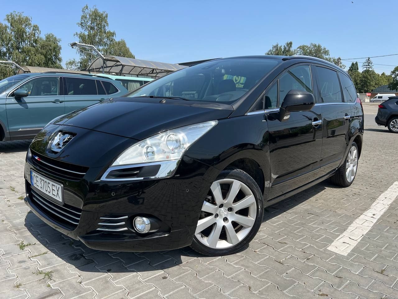 Продам Peugeot 5008 1.6 THP АВТОМАТ