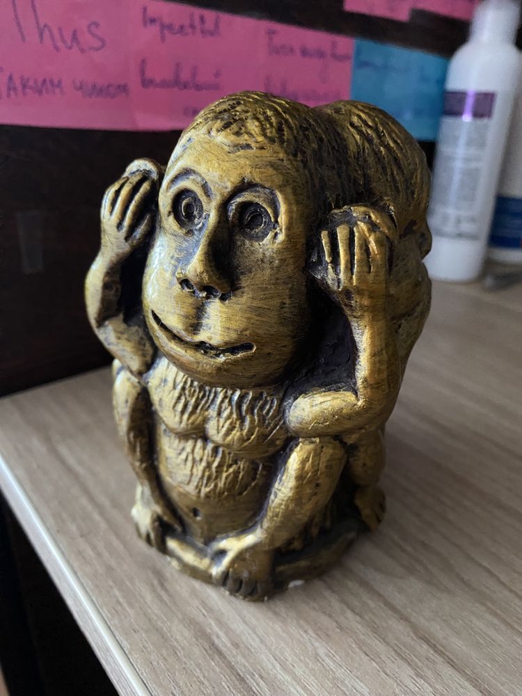 Фігурка мавп ручної роботи