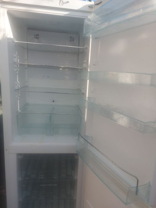 Срочно продаю холодильник в рабочем состоянии