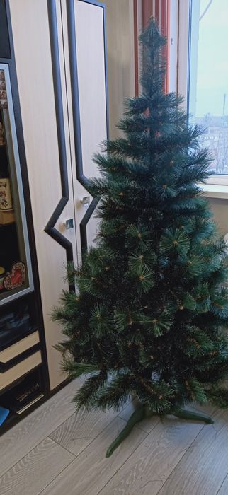 Продам б/у штучну ялинку