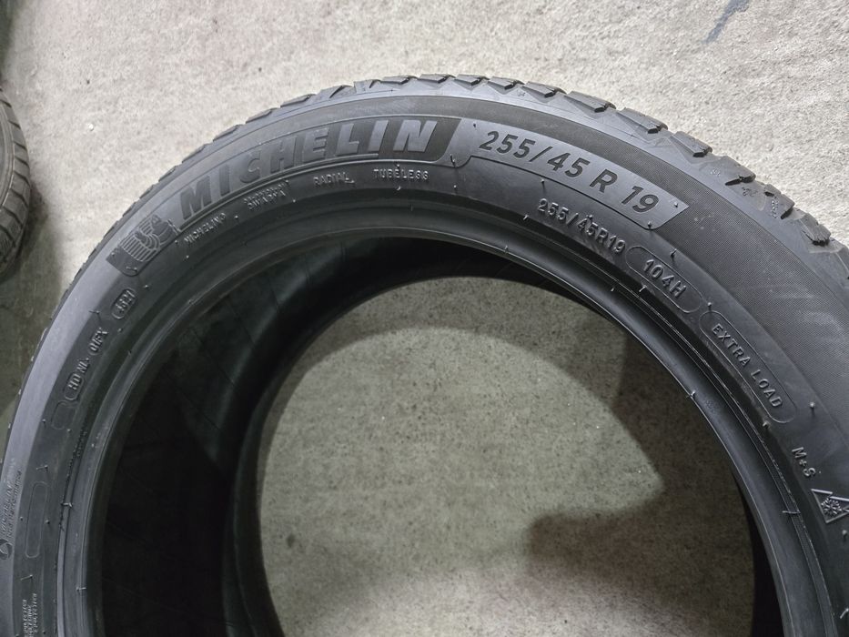 255/45R19 Michelin CrossClimate 2