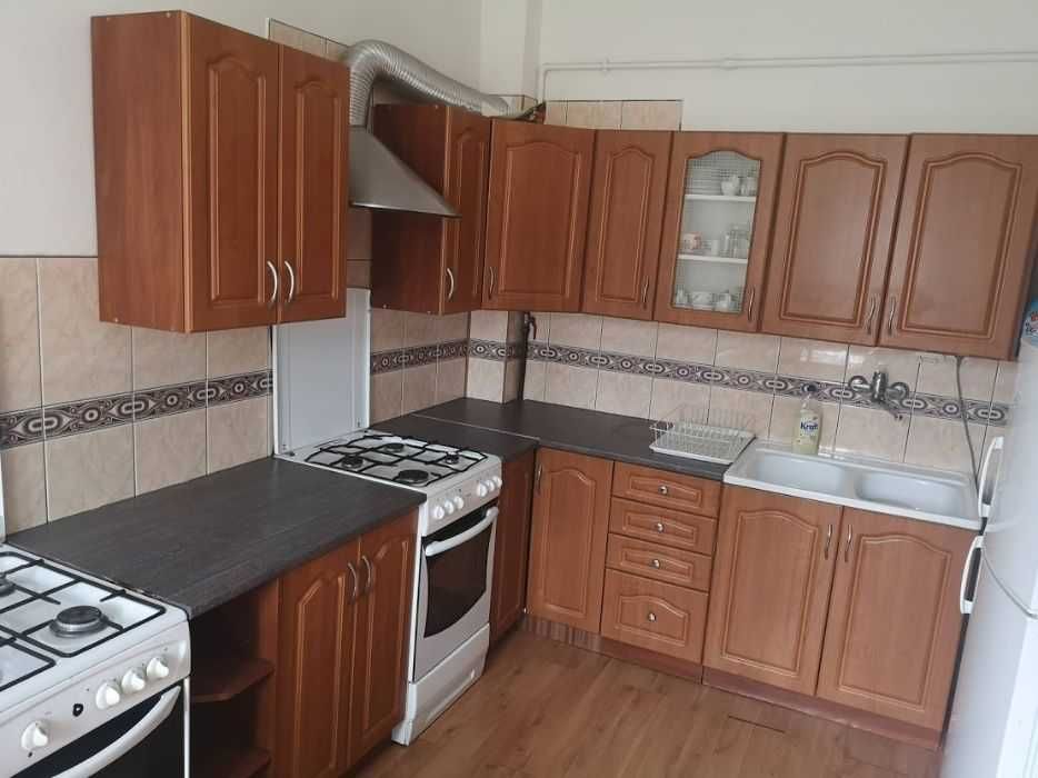 Mieszkanie  92m² 4pokoje  1 piętro . Ogrzewanie gazowe