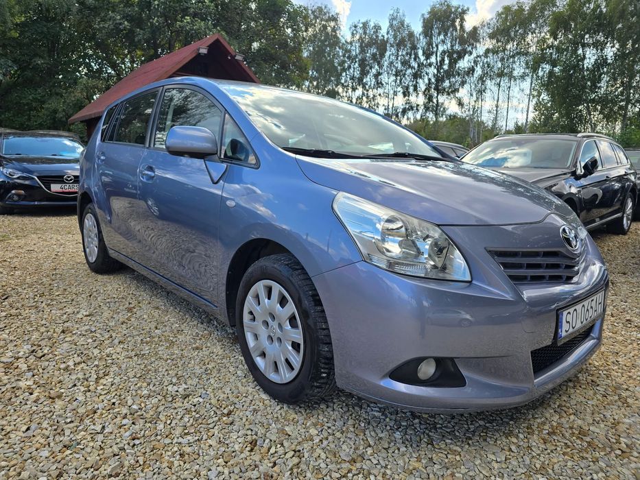 Toyota Verso 1.6 benzyna .132 PS ładnie utrzymany. climatronic