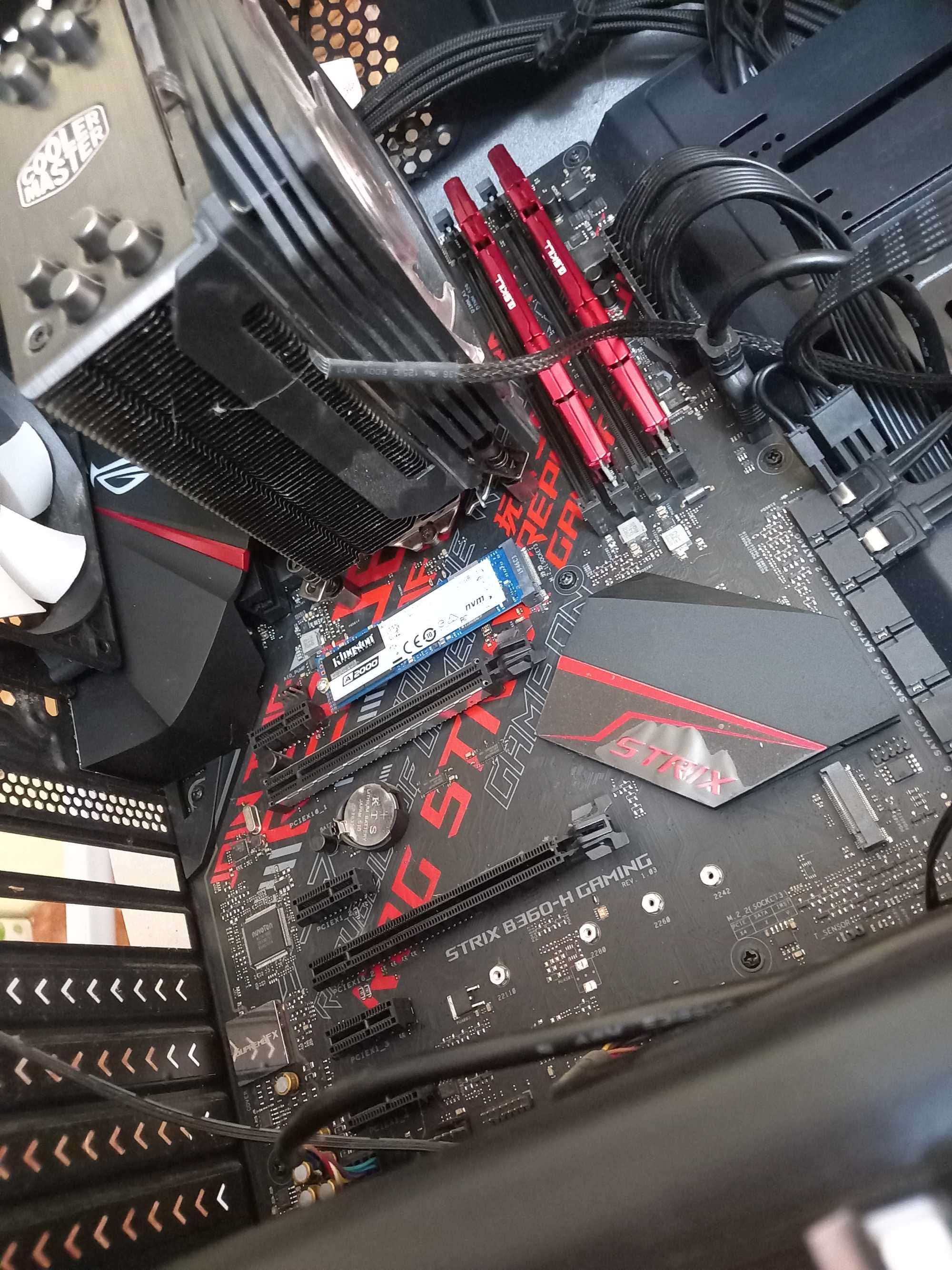 ROG STRIX B360-H GAMING + I5 9400 + 16GB DDR4