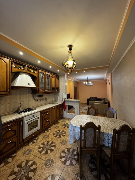 Оренда 1к квартири+кухня-студія за Порт Сіті