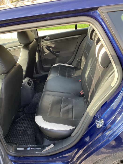 Продам Volkswagen golf универсал