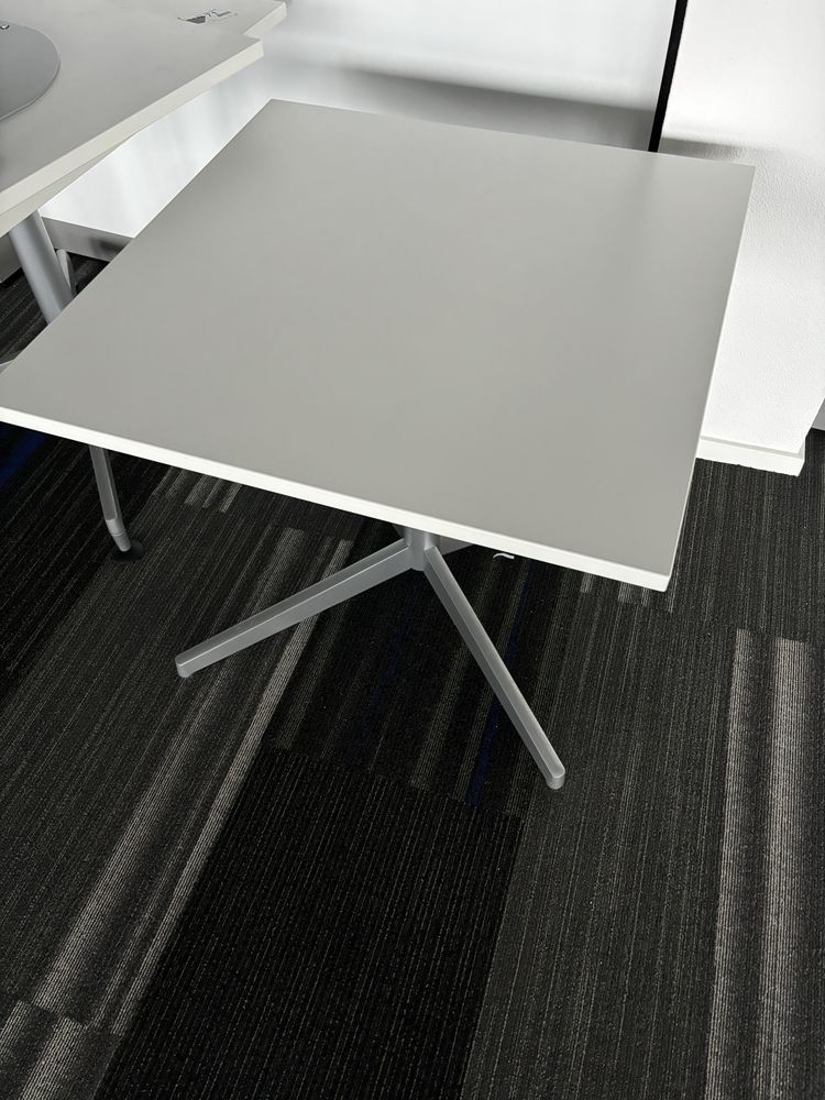 Stół Steelcase 80 cm