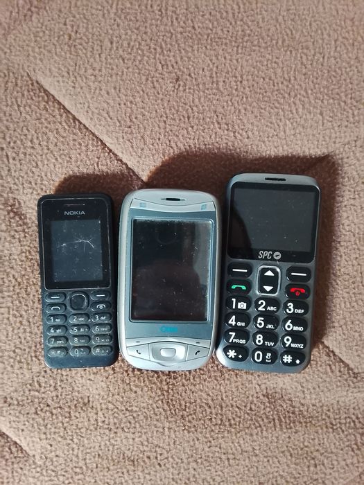 Telemóveis avariados