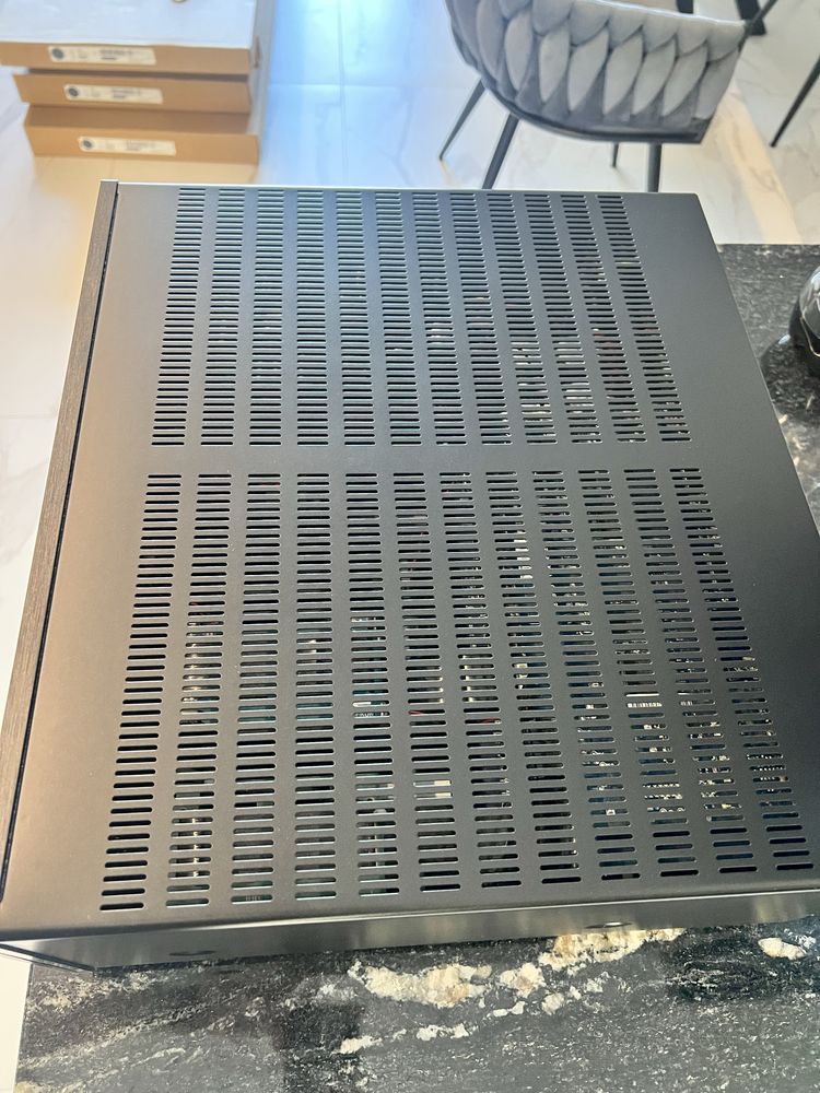 Cambridge Audio CXR 200 amplituner 7.1