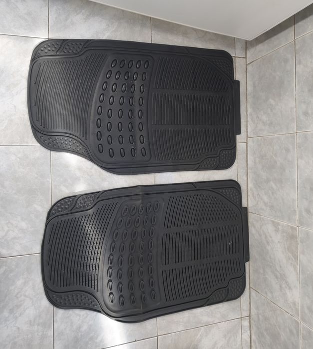 Tapetes Auto de Borracha NOVOS