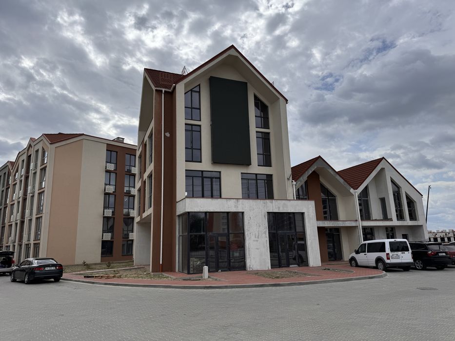 Продаж таунхаусу 134м2, 4 сотки подвірʼя с. Святопетрівське