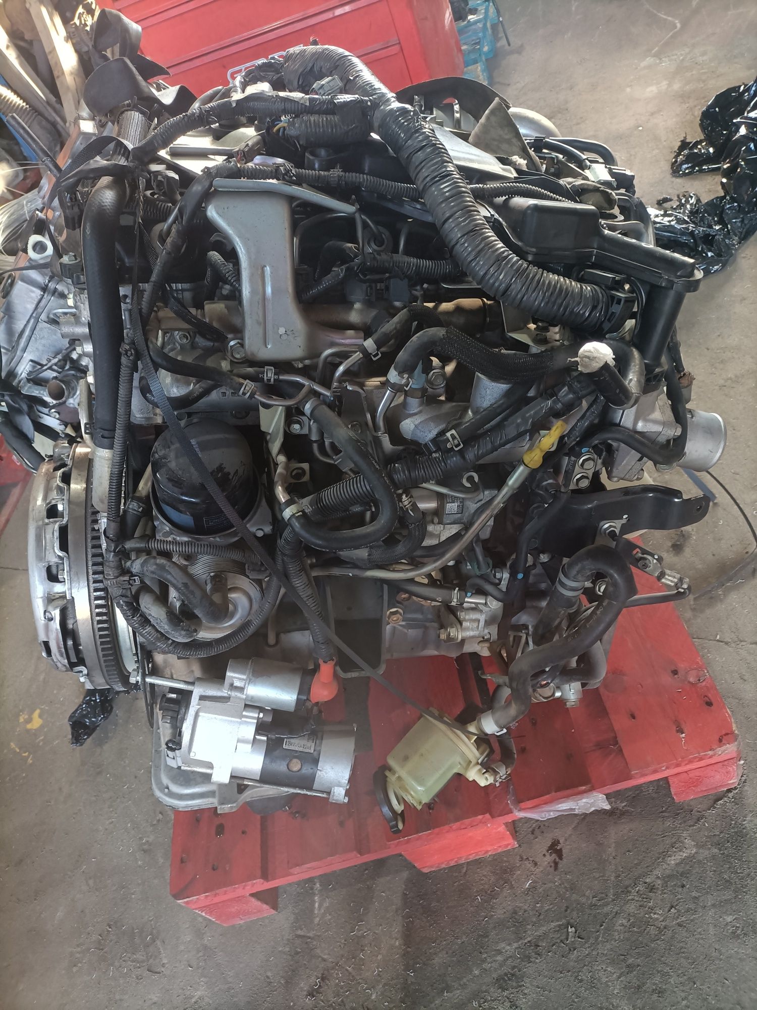 Motor Nissan cabstar yd25 2014