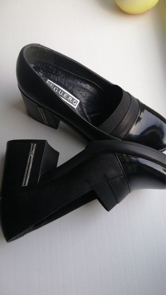 Кожаные Туфли женские 37 размер лаковые брендовые