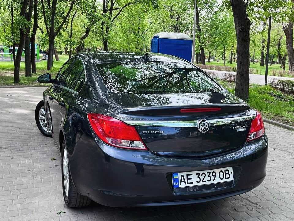 Продается отличный автомобиль представительского класса.