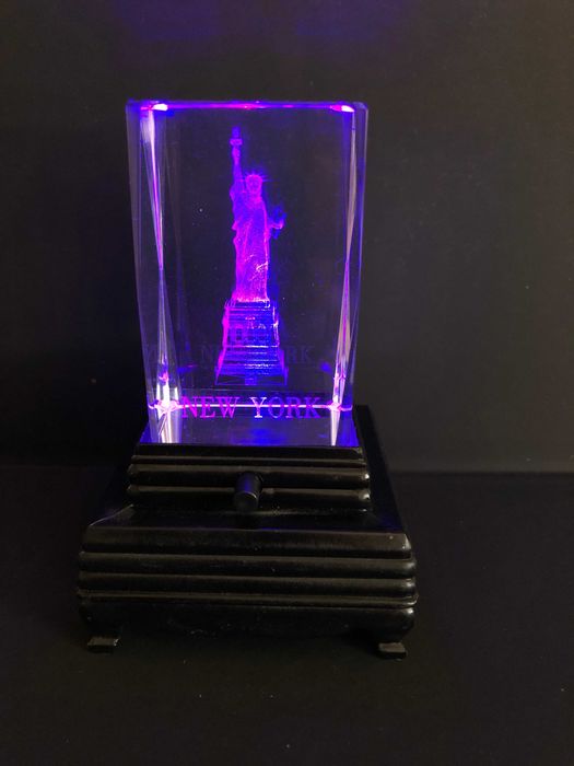 Statuetki laserowe 3D Statua Wolności hokeista szkło-kryształ