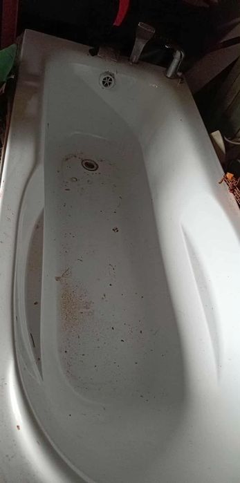 Nowa wanna z baterią wodospad